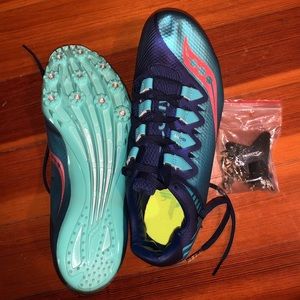 Womens size 8 Saucony Showdown 4 sprinting spikes